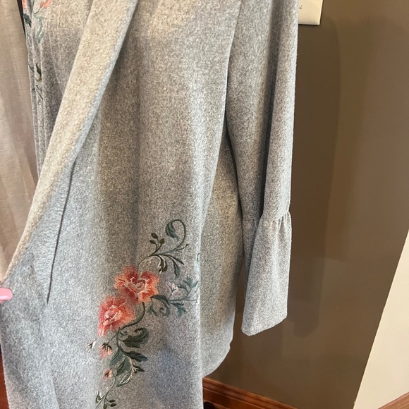INC International Concepts Gray Embroidered Pink Floral Bell Sleeve, Size XL - Picture 4 of 11
